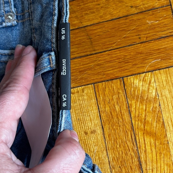 HM diamond studded jeans ! never worn - Picture 4 of 6